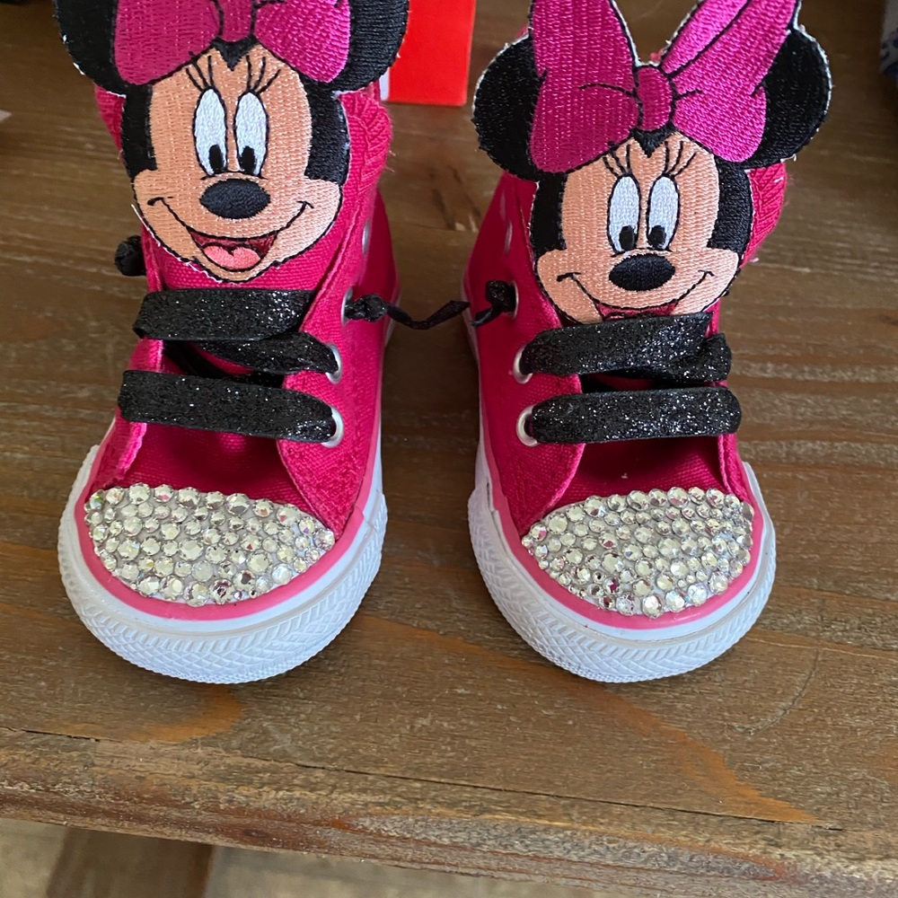 Minnie Mouse converse - Picture 2 of 2